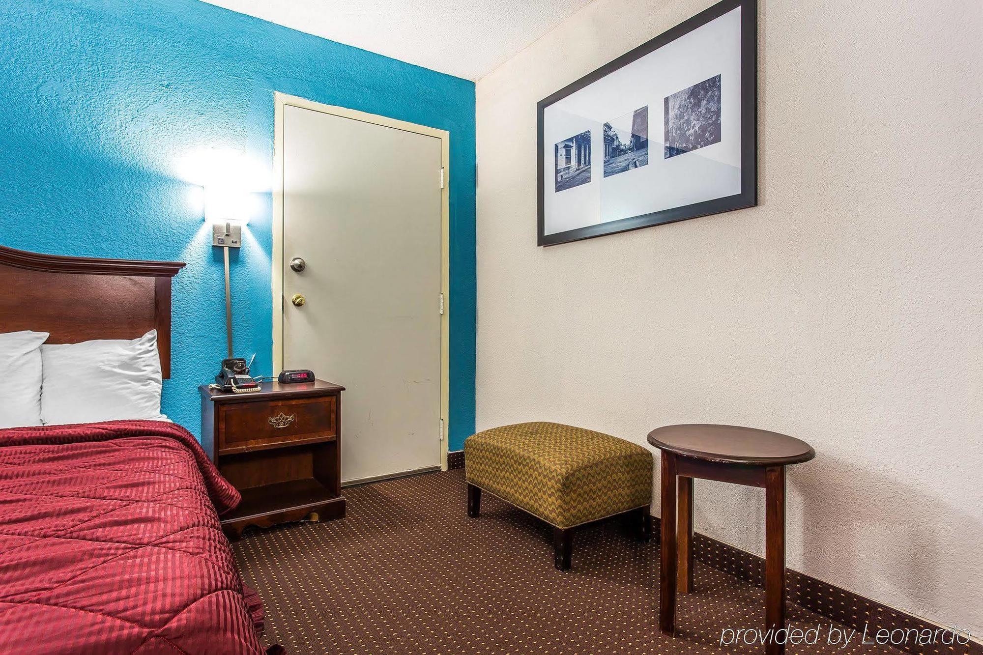 Econo Lodge Elizabeth City Bagian luar foto